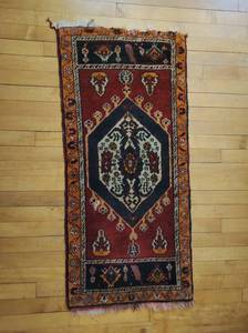 lot 186 image: Vintage Area Rug