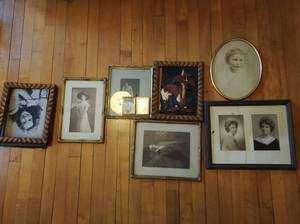 lot 194 image: Art & Such