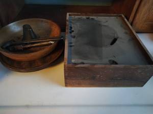 lot 274 image: Collection Of Vintage Kitchenware