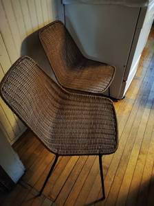 lot 282 image: Two Vintage Wicker Seats
