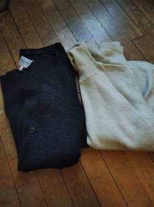 lot 289 image: Two Vintage Sweaters