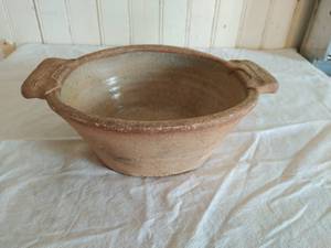lot 301 image: Possible Linda Christianson Bread Bowl
