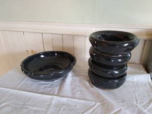 lot 317 image: 5 Ceramic Bowls