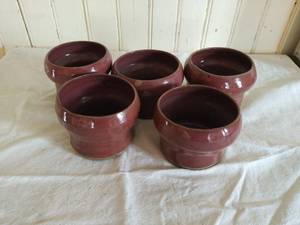 lot 320 image: 5 Ceramic Mugs