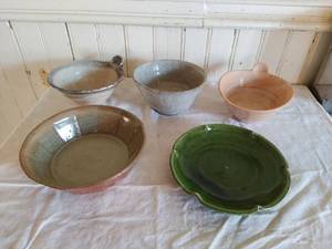 lot 322 image: Collection of 5 Ceramic Pieces