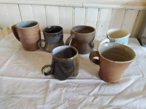 lot 325 image: Collection of 6 Mugs