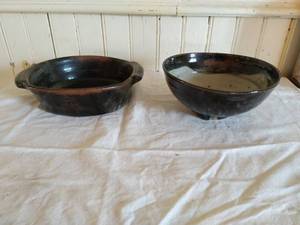 lot 329 image: 2 Ceramic Bowls
