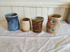 lot 334 image: 4 Ceramic Studio Coffee Mugs