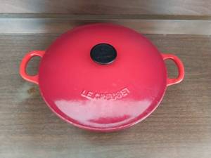 lot 88 image: Le Creuset Red  Dutch Oven