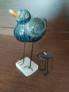 lot 96 image: Two Bird Dcor Items
