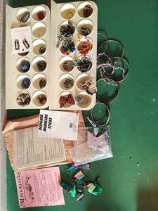 lot 115 image: Collection of Jewelry and Jewelry Making Supplies
