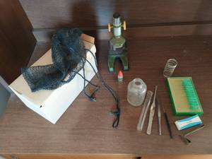 lot 116 image: Tasco Microscope and Rock Samples