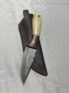 Custom Damascus Steel Knife