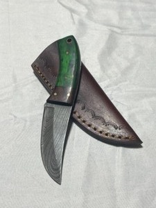 Custom Damascus Steel Knife