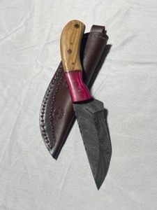 Custom Damascus Steel Knife