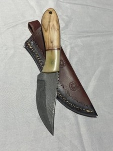 Custom Damascus Steel Knife