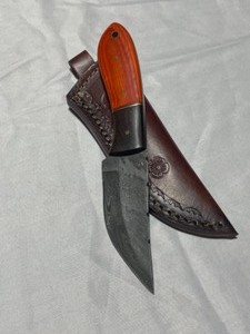 Custom Damascus Steel Knife