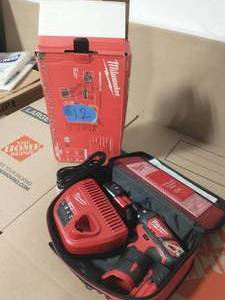lot 12 image: M12 12-Volt Lithium-Ion Cordless 14 in. Hex Screwdriver Kit with Two 1.5Ah Batteries, Charger and Tool Bag