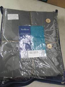 lot 31 image: tannicoor duvet cover set  king dar...