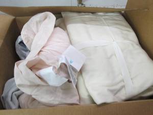 lot 43 image: box of open duvet covers and bed sk...
