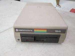 lot 260 image: commodore 154l no powercord unteste...
