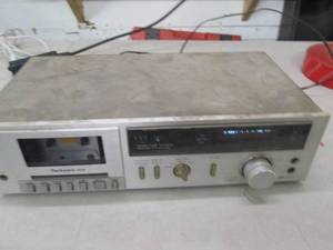 lot 271 image: technics m14 dolby system powers on...