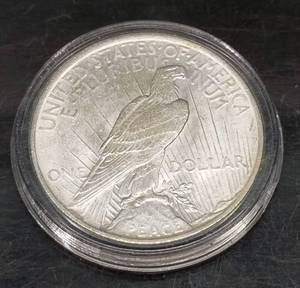 1923 PEACE SILVER DOLLAR IN AIRTITE
