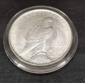 1922 PEACE SILVER DOLLAR AU IN AIRTITE