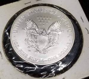 2012 AMERICAN SILVER EAGLE 1 TROY OZ .999 FINE SILVER DOLLAR