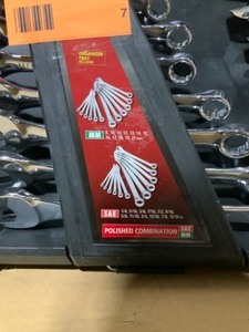 lot 7 image: Husky SAEMM Combination Wrench Set (24-Piece). See Pictures