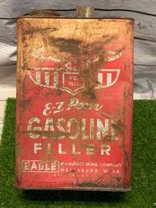 lot 23 image: Vintage Eagle Easy Pour No. 1001 Metal Can