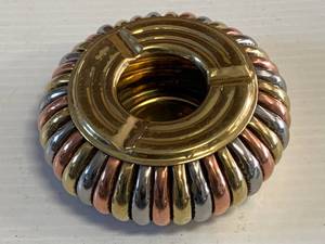 lot 37 image: Ashtray Stashbox