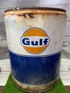lot 38 image: Vintage Gulf Oil 5 Gallon Can
