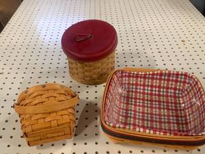 lot 77 image: Lot of Longaberger Baskets