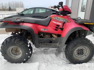lot 26 image: 2002 Red Polaris Sportsman 500 ATV Four Wheeler 4x4