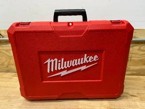 lot 38 image: MILWAUKEE M12 12-Volt Lithium-Ion Cordless HammerVac Universal Dust Extractor with Hard Case (Tool Only)