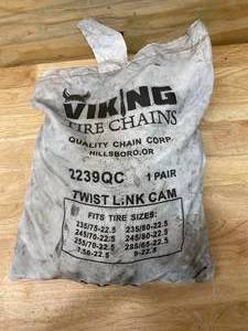 lot 83 image: VIKING Tire Chains (2239QC) 1 Pair