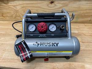 lot 6 image: HUSKY 1 Gal. Portable Electric-Powered Silent Air Compressor