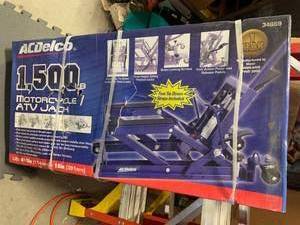 New AC Delco 1500 Pound Motorcycle, ATV, Snowmobile Lift