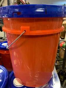 5 Gallon Bucket of Liquid Name Brand Laundry Detergent $125 Retail