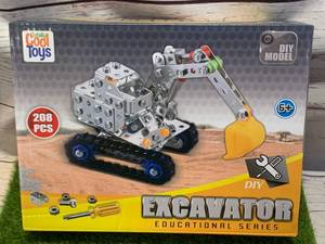 New 208 Piece Forklift Erector Style Set