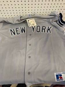 New York Yankees Jersey Size Medium