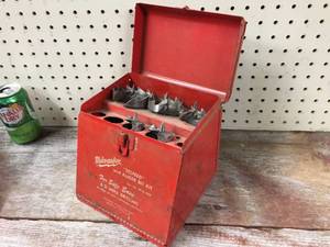 lot 17 image: Milwaukee Selfeed & Auger Bit Kit