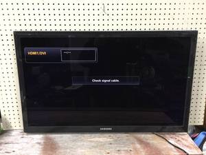 lot 71 image: Samsung 40 LED TV