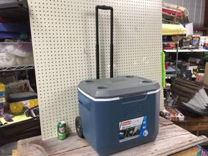 lot 104 image: Coleman Xtreme Wheeled Cooler