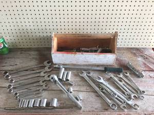 lot 110 image: Craftsman - Other Sockets & Wrenches
