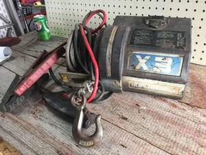 lot 111 image: Superwinch X3 4000lb Winch