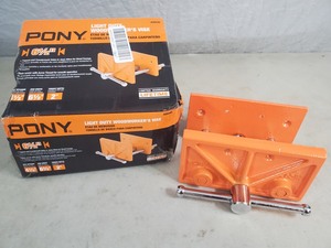 lot 12 image: New Pony 65 inch Woodworkers Vise