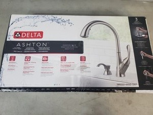 lot 23 image: Delta Ashton Pull-Down Kitchen Faucet - Open Box, Missing Nut