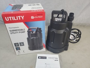 lot 32 image: New 16 HP Submersible Utility Pump